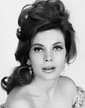 Stefania Careddu as Katia