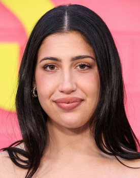 Sadie Sandler as Devon