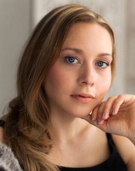 Kathrin Meyer as Noelle