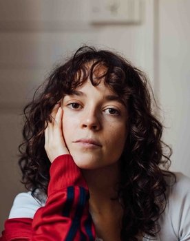 Marie Bucas-Français as Victoire