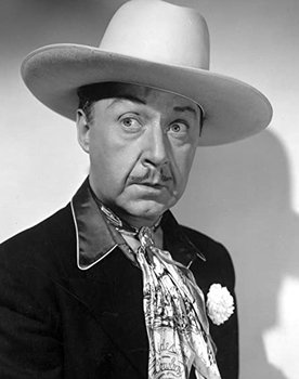 Franklin Pangborn as Head Waiter