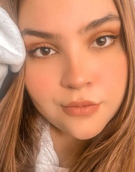 Carolina Anzures as Isabela