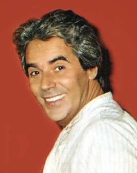 Adriano Reys as Jacinto, carriage driver