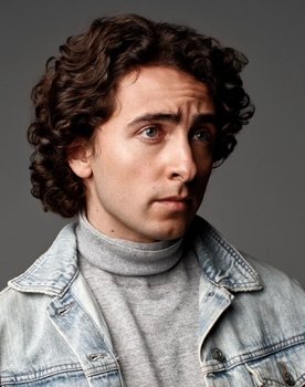 Filipe Luigi da Costa Mettifogo as Artie