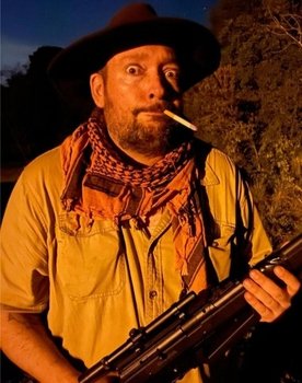 Chris Hewitt as Hunter 3