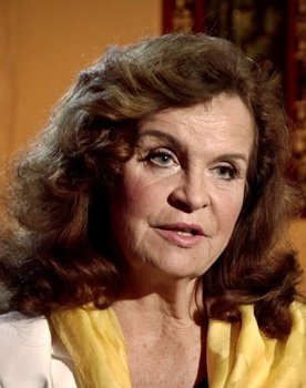 Riina Hein as Raja Teele