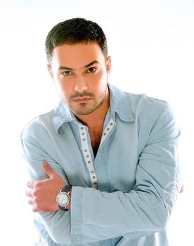 Mohamed Ragab as Farouk