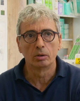 Gérard Venturini as Self : Doctor