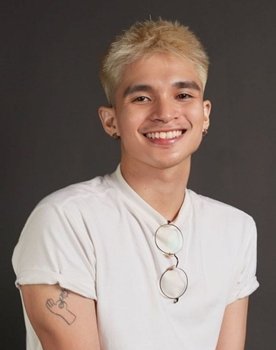 KL Carpio as as himself