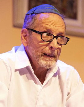 Daniel Barcellos as Rafael