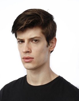 Eduardo Rosa as Carlos