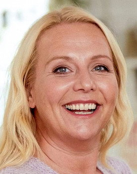 Linn Skåber as Marit Hermansen