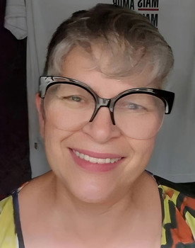 Mônica Rossi as Mulher do Espelho (voz)