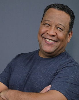 Elias Kacá as Raimundo