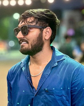 Aditya Kumar as Dead Body