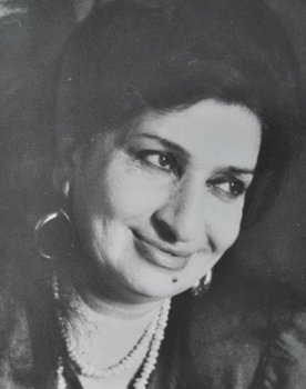 Lutfiyya Safarova as Naza