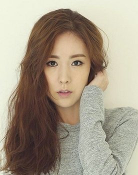 Kan Mi-youn as Bo-ra