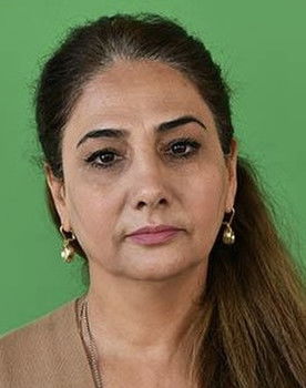 Leyli Veliyeva as Firangiz