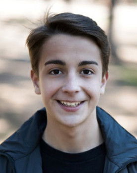 Filipp Kozlov as Sashko