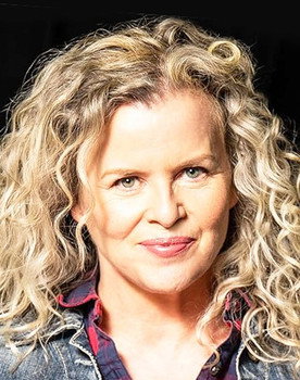 Shauna Black as Julia Waters