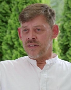 Rainer Höß as Herself