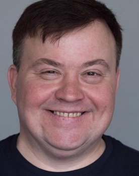 Vladimir Maksimov as Толик - сосед