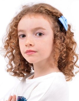 Sofia Cupido as Leonor Lobo Sidónio