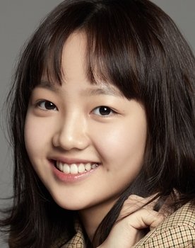 Lee Chae-Yun as Self