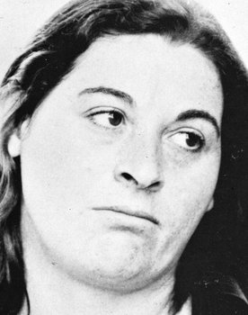 Rossana Di Lorenzo as la madre di Walter