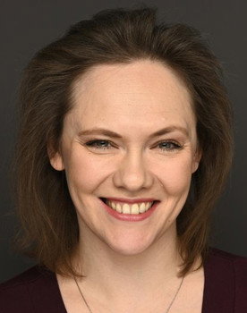 Anastasia Aravina as Женщина в машине