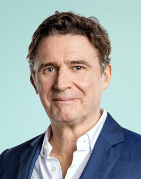 Erik Van Looy as Self - Sidekick