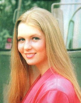 Anastasiya Nemolyaeva as Mabel
