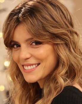 Andreia Rodrigues as Noiva