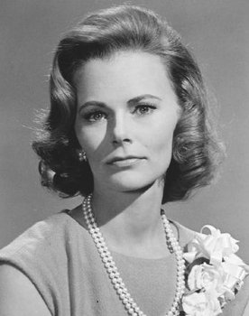 Bethel Leslie as Amy Hollister