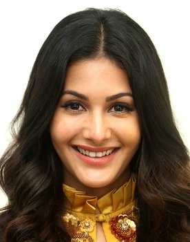 Amyra Dastur Photo