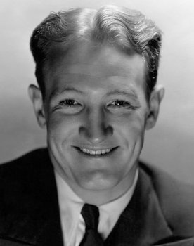 Joe Sawyer as Jim Plummer