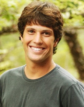 Gustavo Leão