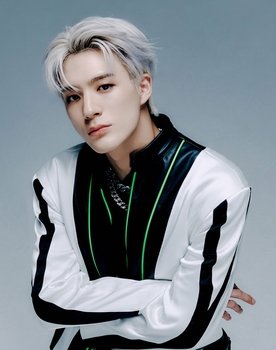 Jeno as Jeno