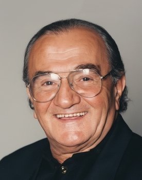 İsmet Ay as Yaşlı Adam