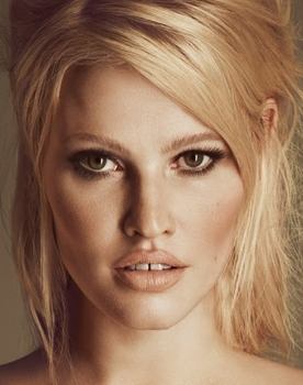 Lara Stone
