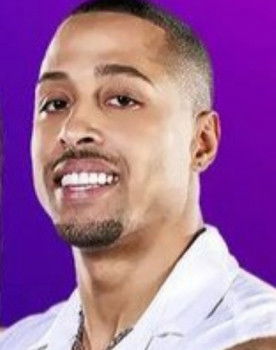 José Rodríguez as Participante