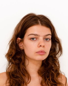 Catalina Pietra as Rosario