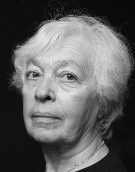 Лидия Стефанова as Korneliya