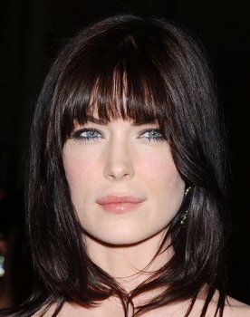 Lara Flynn Boyle as Mary Radcliffe