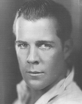 Reed Howes as Henchman Tex