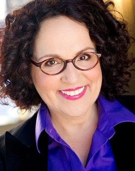Carol Ann Susi as 