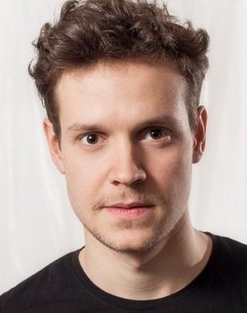 Bořek Joura as František