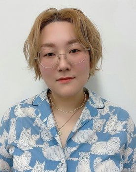 Miku Hiratsuka as Umino (voice)