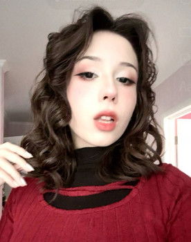 Caroline Singh as Carmen