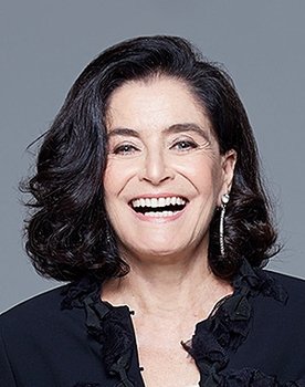 Glória Kalil as Self